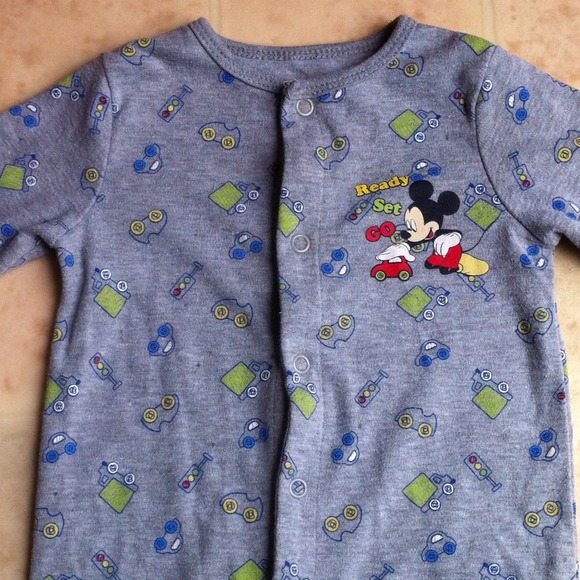 Mickey button up 💙 - Picture 2 of 3