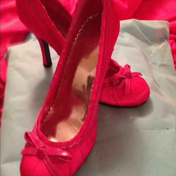 Pulse Hot Pink heels