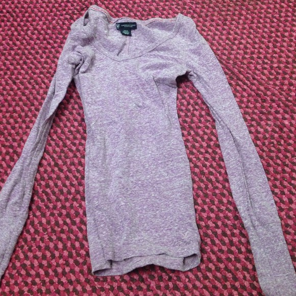 Purple v-neck long sleeve shirt