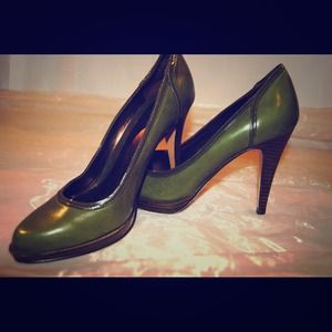 Reduced! Green Leather Heels - Look Sharp and Sexy