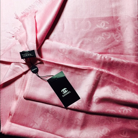 Chanel Scarf Pink color (No Box)