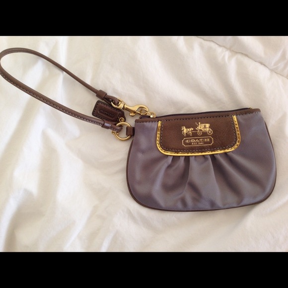 Coach wristlet - Picture 2 of 2