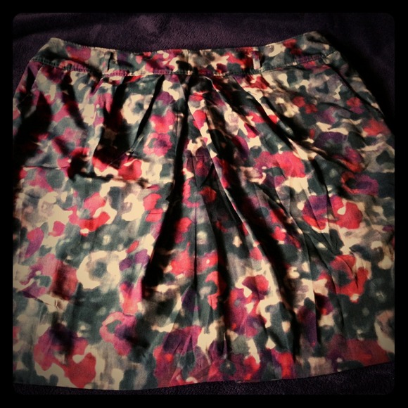 SOLD! NWT GORGEOUS Jones New York Watercolor Skirt
