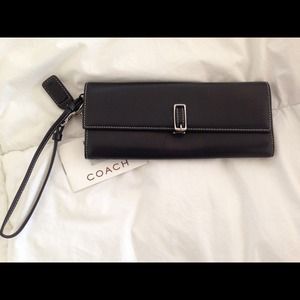 Authentic classic Coach clutch