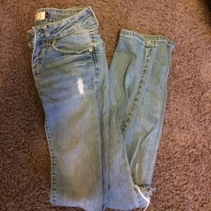 light wash ripped skinny jeans