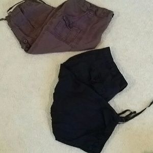 BUNDLE-Black and brown capris