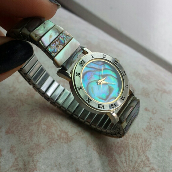 VINTAGE GUCCI WATCH ABALONE/QUARTZ