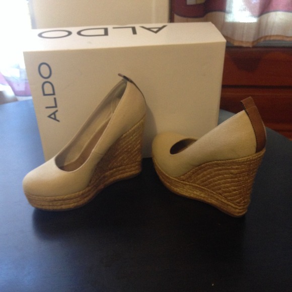 Aldo summer wedges