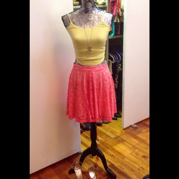 ✨LACE H&M skirt!! ✨