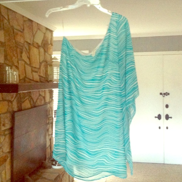 One shoulder dress