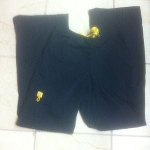 Scrub pants wonder wink