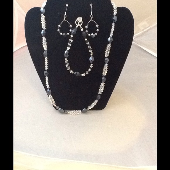 Handmade Emma's Chic Crystal Necklace - Picture 1 of 1