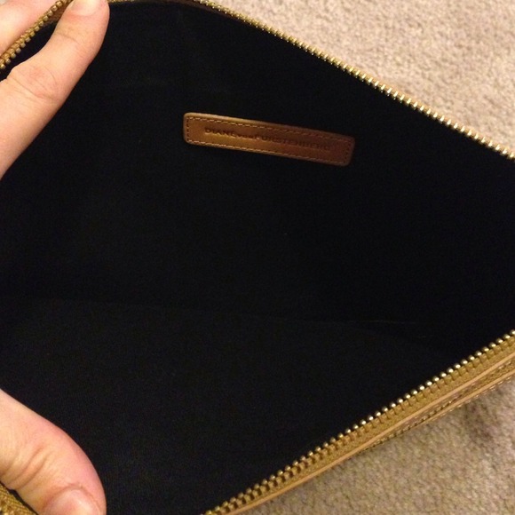 Diane von Furstenberg clutch - Picture 3 of 3