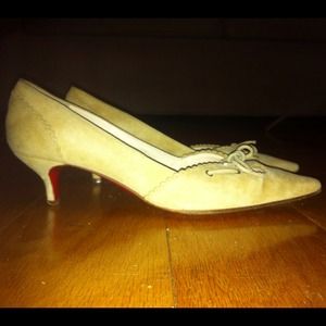 Nude - Christian Louboutin - size 36.5 (6.5) Nude - Christian Louboutin - size 36.5 (6.5)