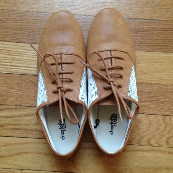 Lace Inset Oxford Flat