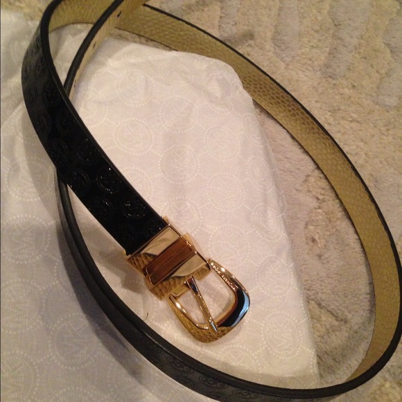 MichaelKors: 2-sided skinny belt