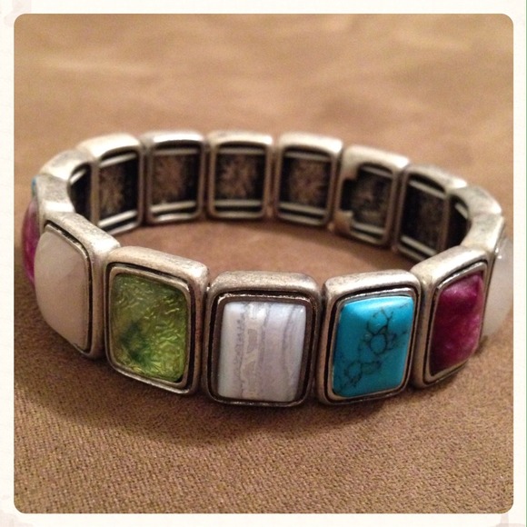 Multi colored stretch bracelet - Picture 1 of 4