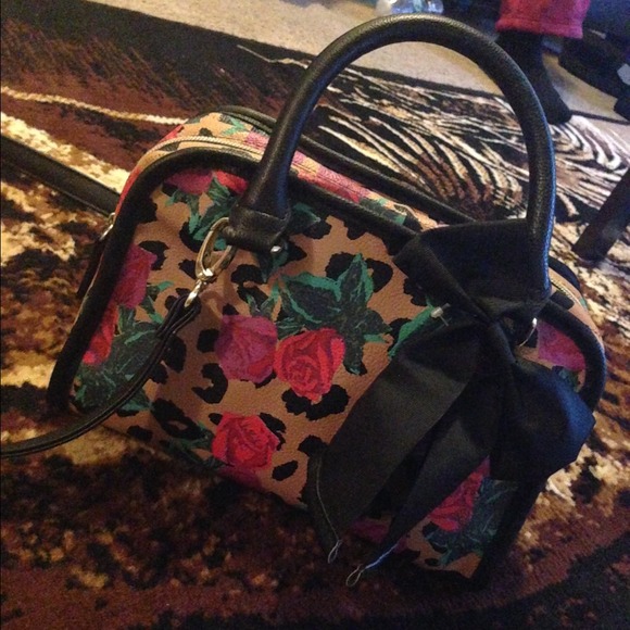 Sold - Picture 2 of 4