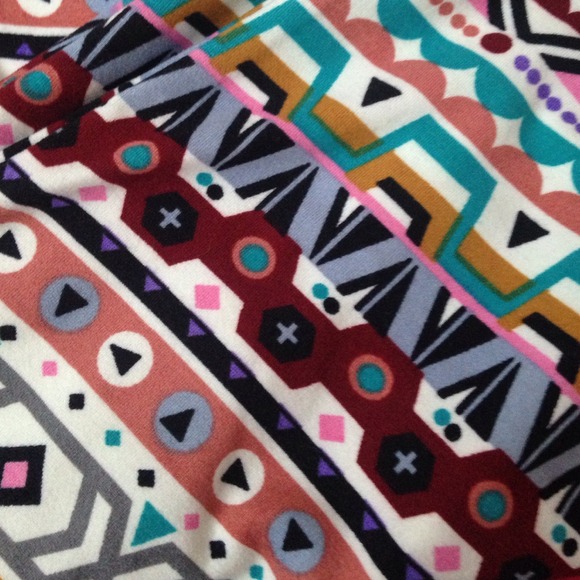 Tribal Print leggings. - Picture 2 of 3