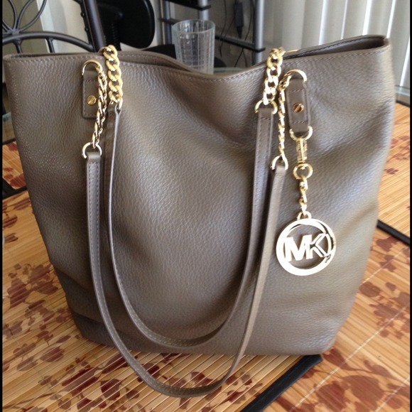 Authentic MK jet set chain handbag in dark dune