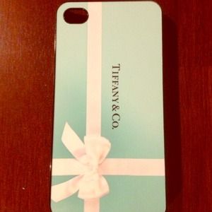 * REDUCED!* Tiffany and co. 4/4s iPhone case