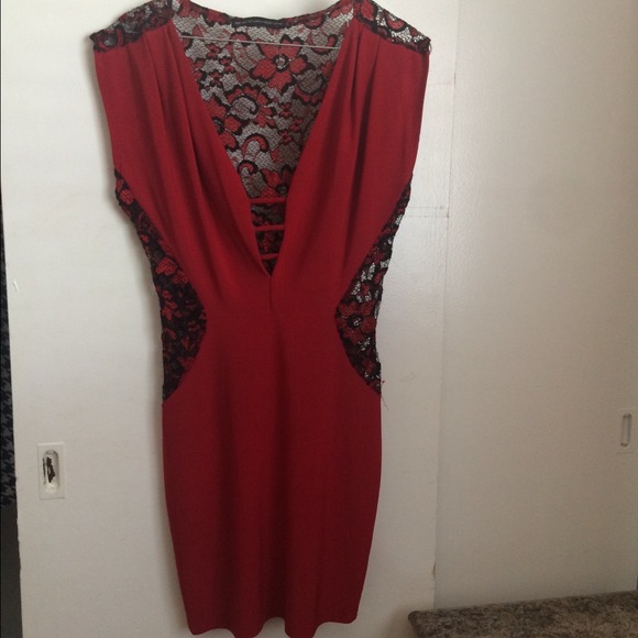 Red bodycon lace dress