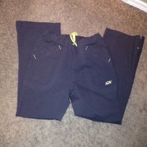 Iguanamed quatro scrub bottom Iguana Med