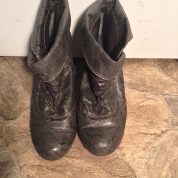 Gray Boots by Mossimo Size 10