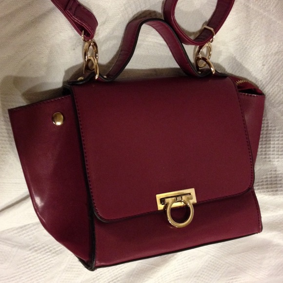 🎉SALE🎉Chic and Cute Purple Cross-Body Bag