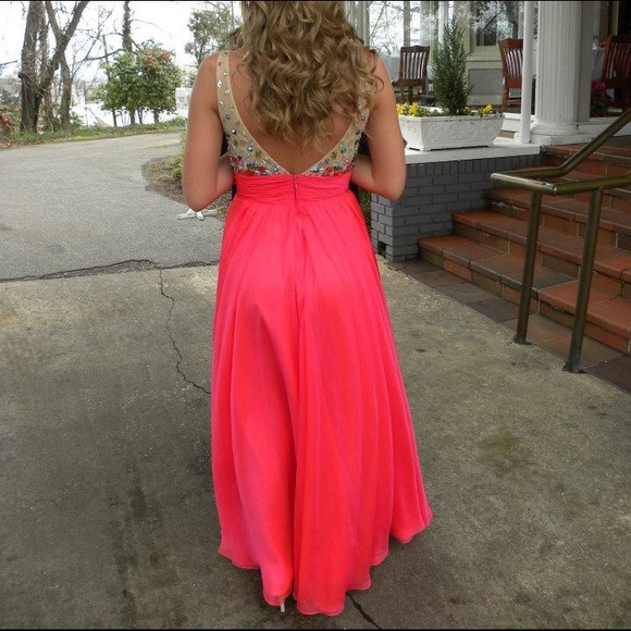 PINK prom dress! - Picture 3 of 3