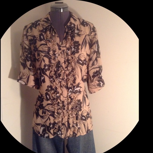 ✨CUTE CASUAL TOP✨ - Picture 2 of 3