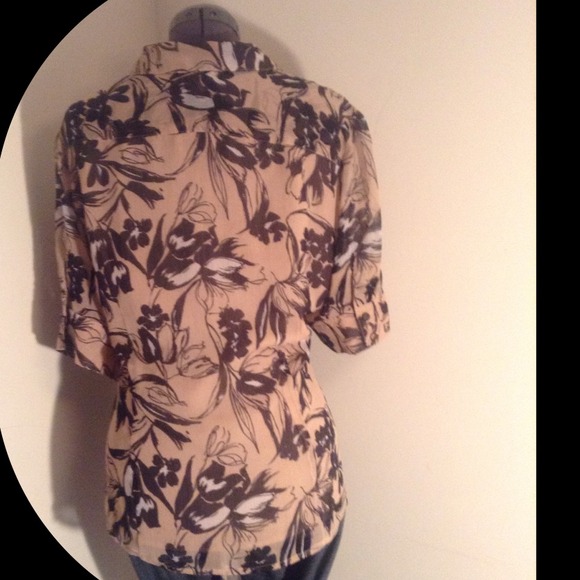 ✨CUTE CASUAL TOP✨ - Picture 3 of 3