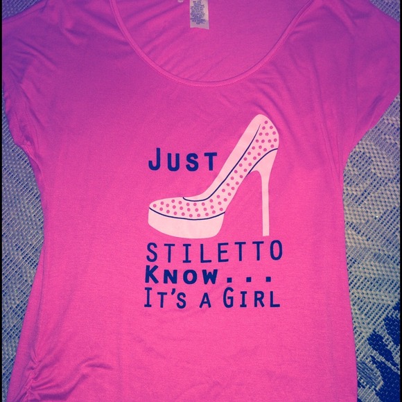Very cute Maternity shirt!