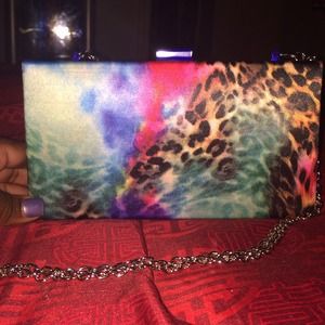 Clutch/wallet  handbags on sale!!! Act fast!