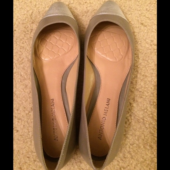 Antonio Melani flats