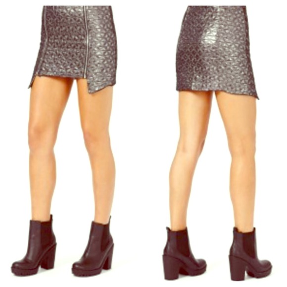 Quilted metallic geometric skirt