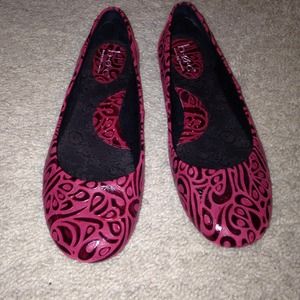 Red patterned flats