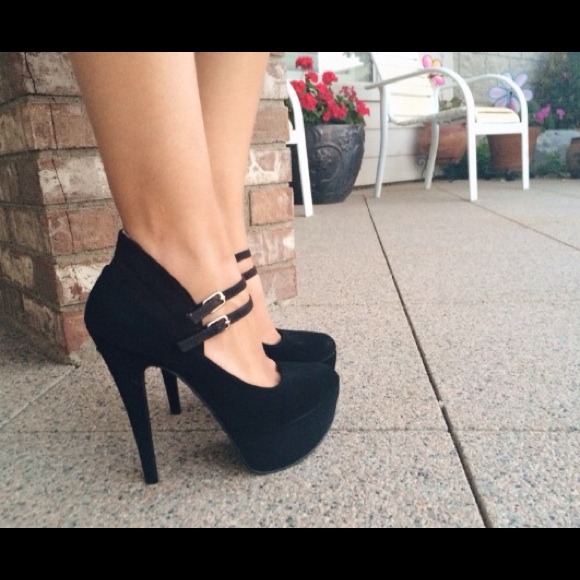 Strap-em pumps