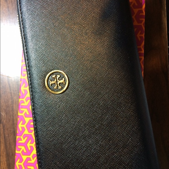 Tory Burch Wallet