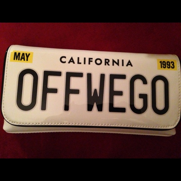 ⛔SOLD⛔Kate Spade OFFWEGO License Plate Clutch