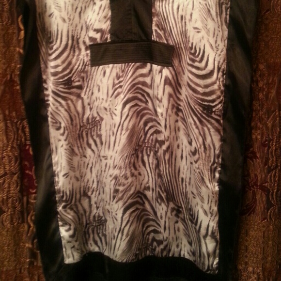Blouse - Picture 2 of 3