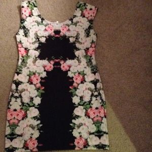 Floral scuba dress. Never worn size large