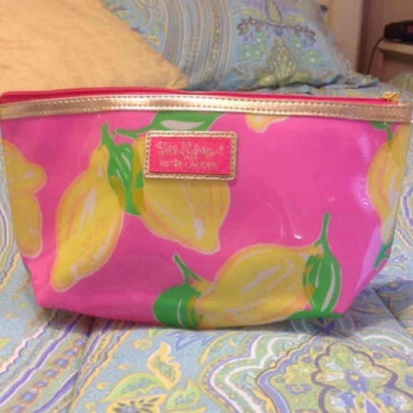 NWOT Lilly Pulitzer Estée Lauder makeup bag