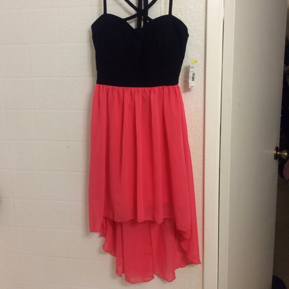 ❌Sold on vinted❌hot pink and black bustierdress - Picture 4 of 4