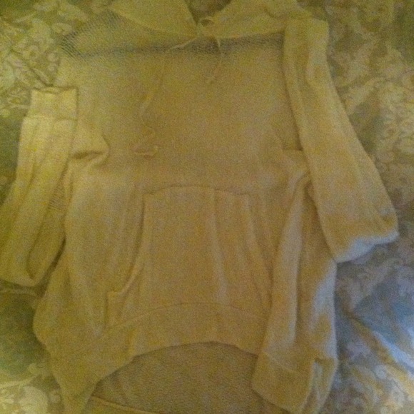 BRANDY MELVILLE SWEATER