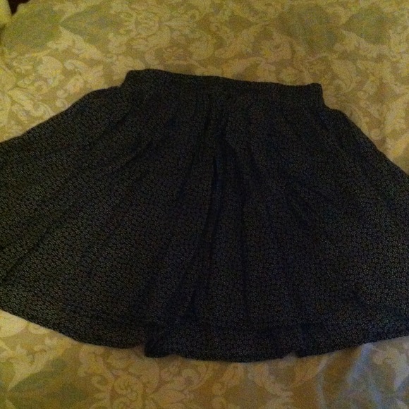 FLOWER PRINT BRANDY MELVILLE SKIRT