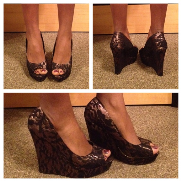 Floral black wedges