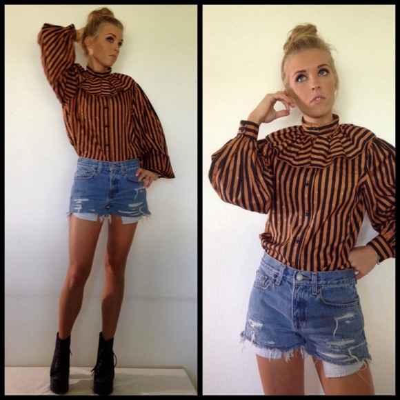 Oscar de la Renta Tops - vintage Oscar de la Renta striped blouse Oscar de la Renta Tops - vintage Oscar de la Renta striped blouse