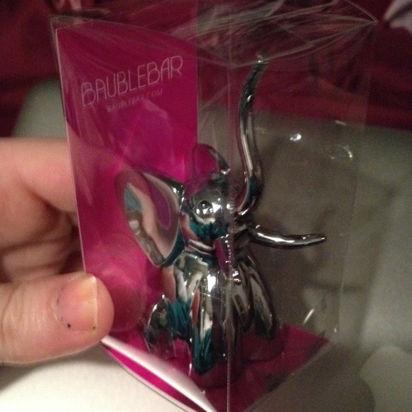 BaubleBar elephant ring holder