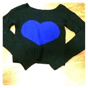 Blue heart sweater  💙💙💙💙